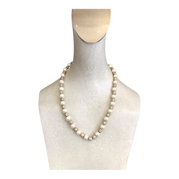 Handmade Vintage Inspired Faux Pearls And Gold Gemstones Hook Closure Necklace - Picture 1 of 9